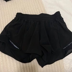 Lululemon hotty hot short 4 in